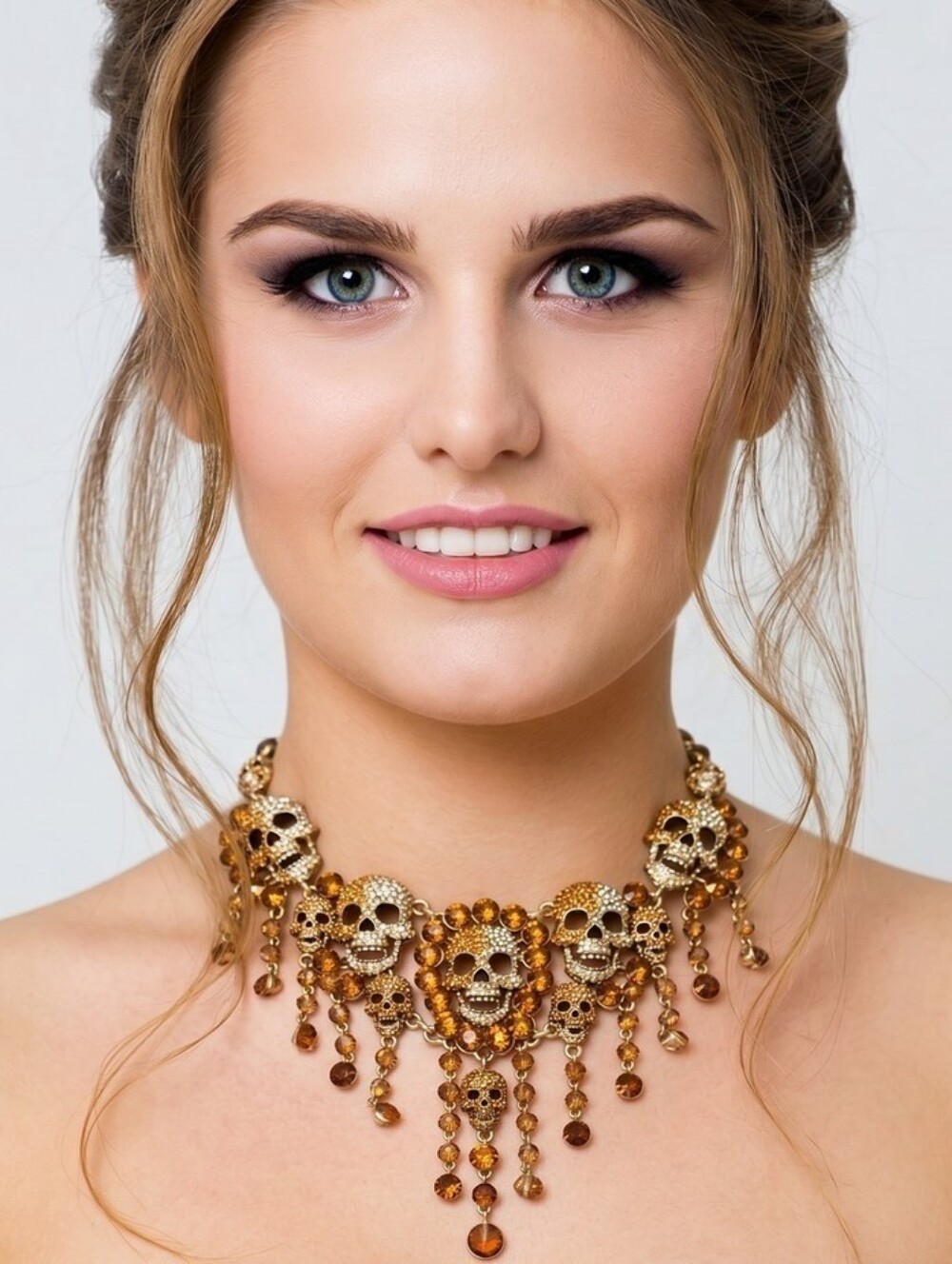 🤎 ▪️Natasha ▪️Copper Gold Rhinestones Skulls Halloween Statement Necklace